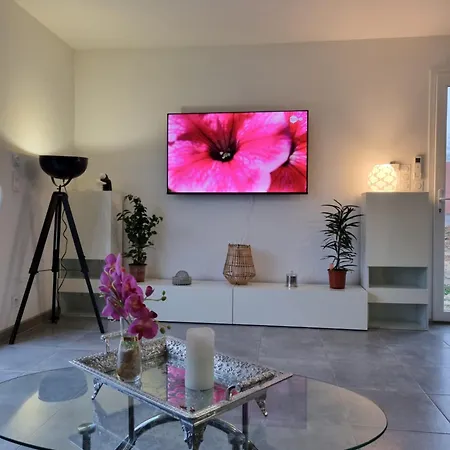 Les Maisons De La Feuillade * Milhac-d'Auberoche