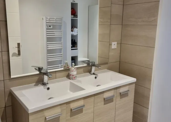 Les Maisons De La Feuillade